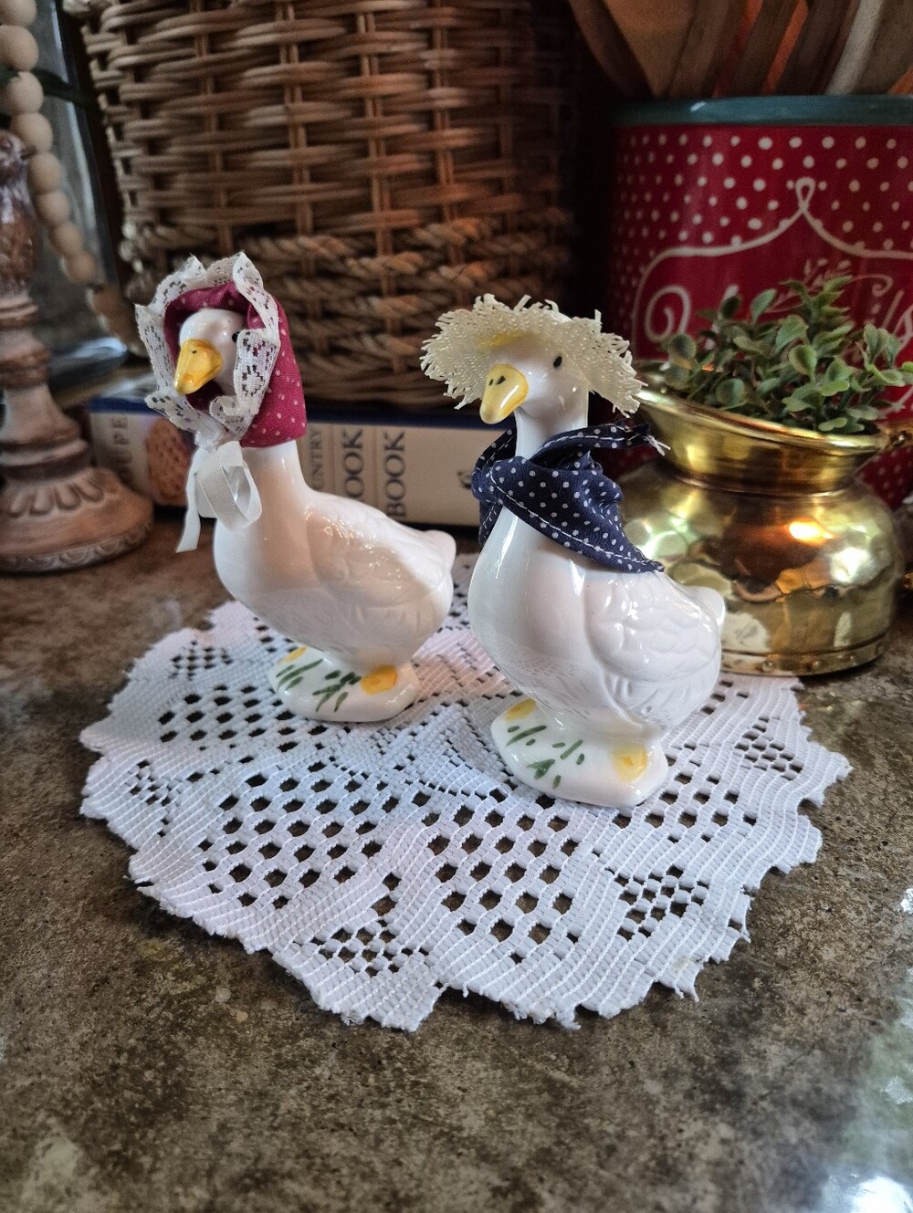 2pc. Vintage Mr&Mrs Goose Mother Father With Bonnet, Straw Hat, Bandana Figures